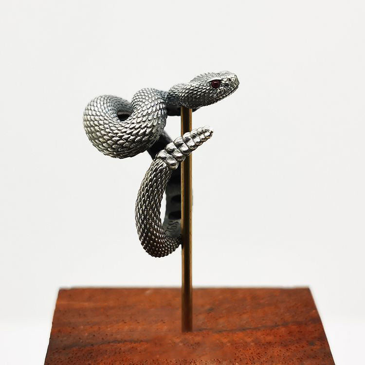 Anillo de Serpiente de Cascabel Chapado en Plata Esterlina 925