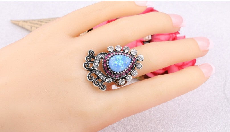 Anillo de Plata Elegante Estilo Bohemio con Cristales de Piedras Preciosas