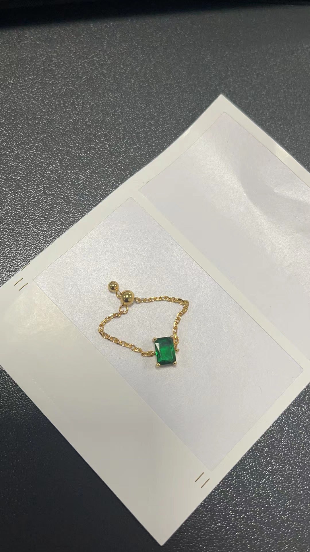 Diseño Creativo de Anillo Ajustable con Cadena para Dedo (MOQ 20)