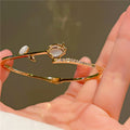 Pulsera Rosa Brillante – Elegancia Floral con Acabado en Oro de 18K