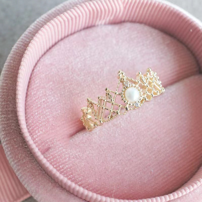 👑 Anillo Corona con Perlas y Concha ✨
