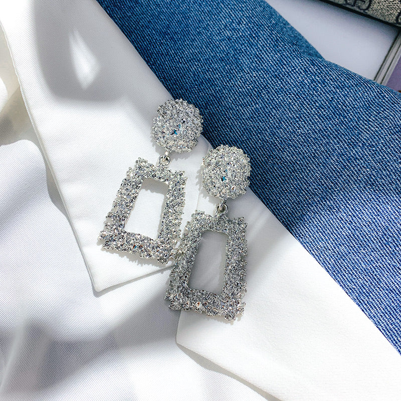 Aretes Metálicos Trapezoidales Exagerados para Mujeres