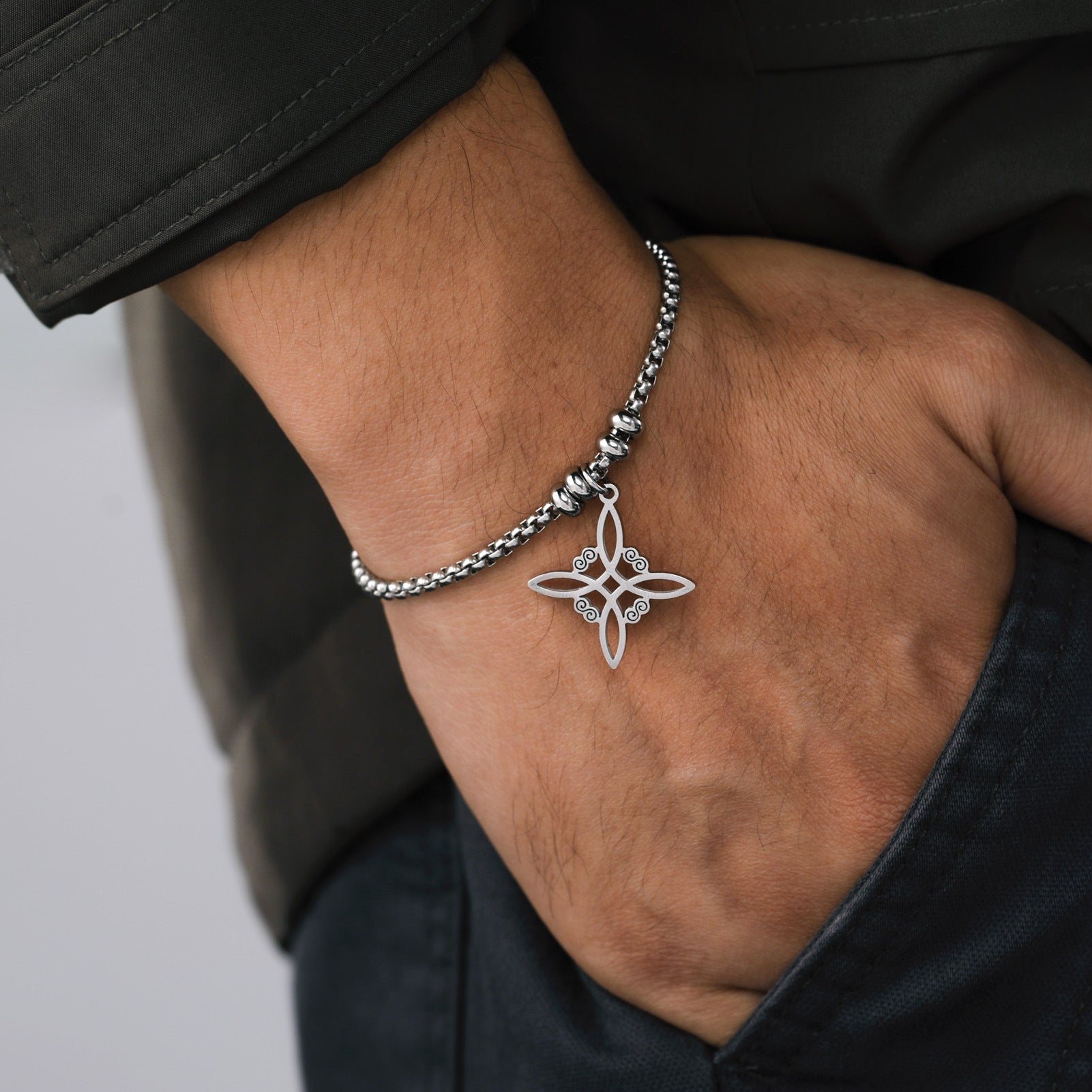 ⛓️ Pulsera de Acero Inoxidable con Patrón Rizado Continuo ✨