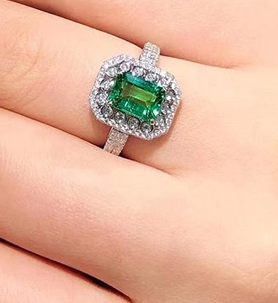 Anillo de Lujo Elegante para Mujer