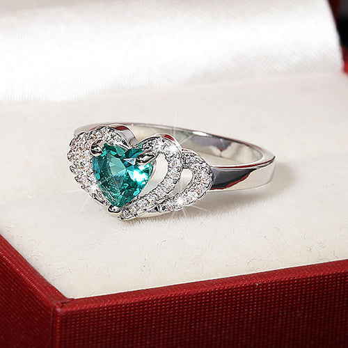 Adorno Anillo Amoroso de Corazón de Circón Verde