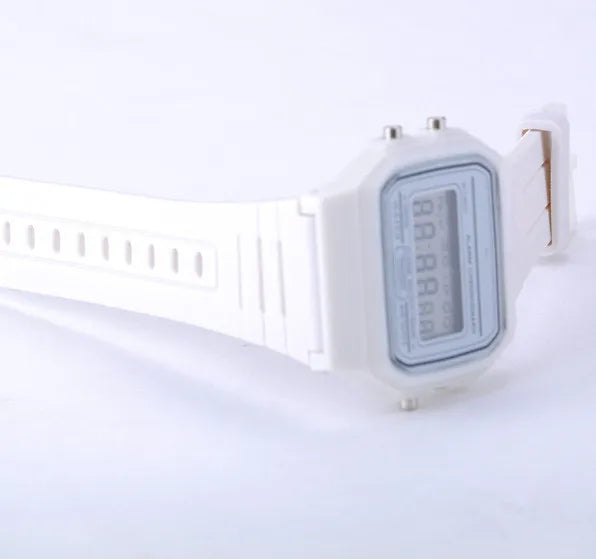 Reloj Digital TINUORA TMC212 — Diseño Rectangular Moderno
