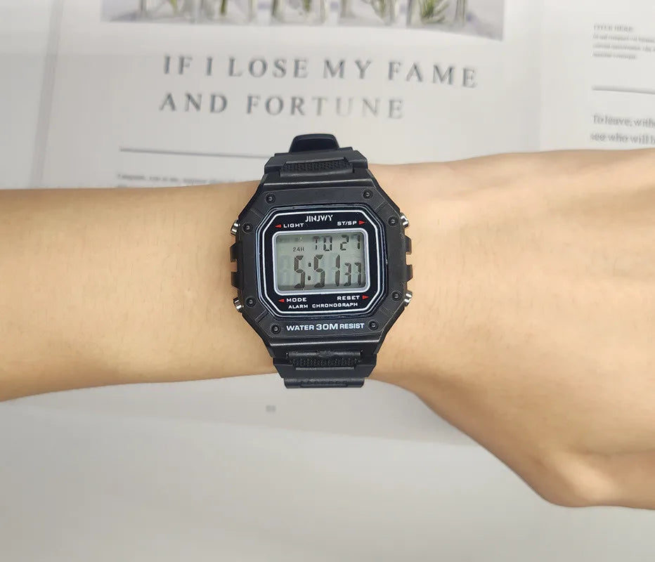 Reloj Digital TINUORA TMC212 — Diseño Rectangular Moderno