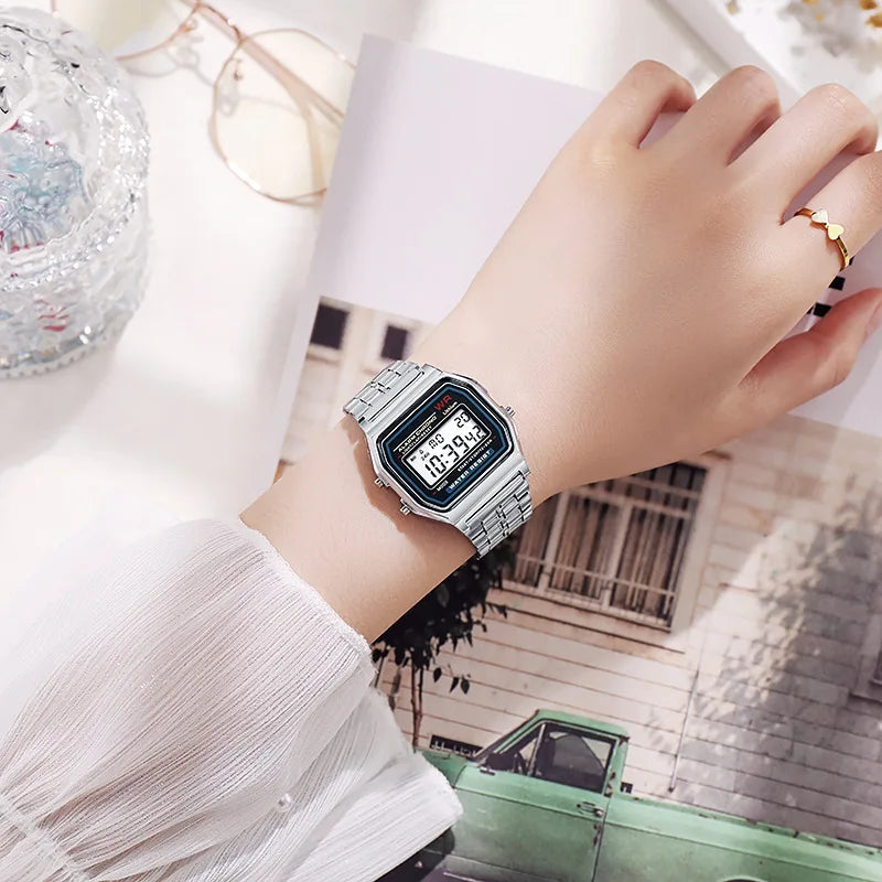 Reloj Digital 3D230217 — Diseño Rectangular con Retroiluminación