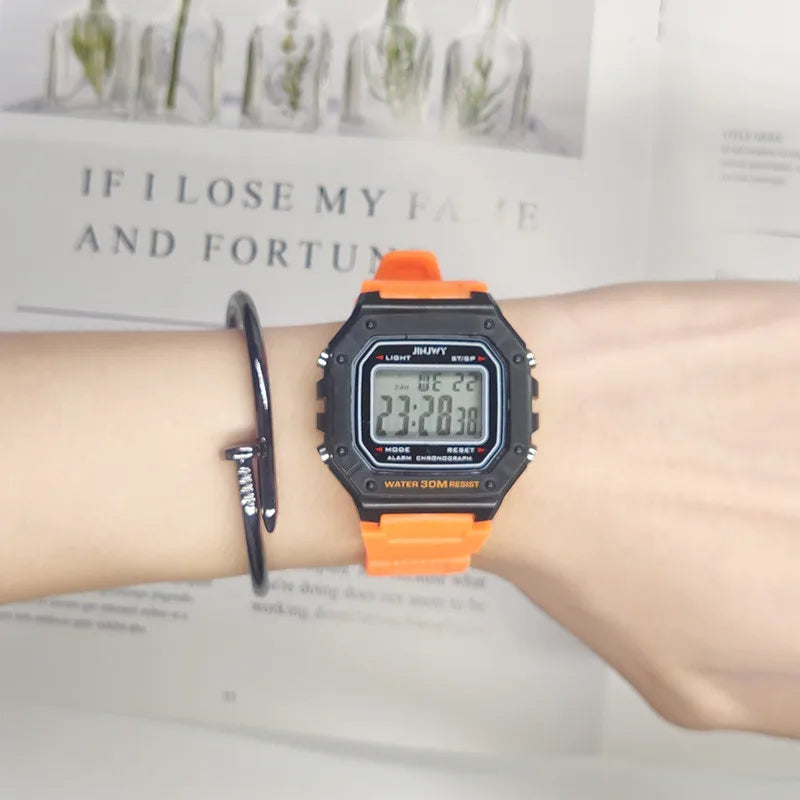 Reloj Digital TINUORA TMC212 — Diseño Rectangular Moderno