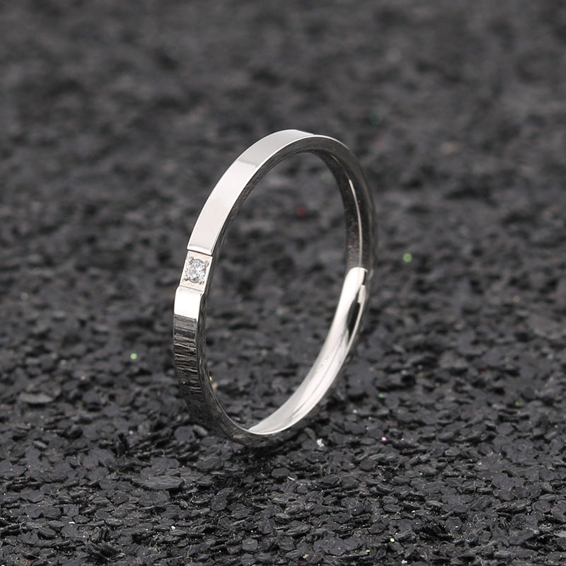 Anillo de Moda de Acero de Titanio con Circonio Creativo