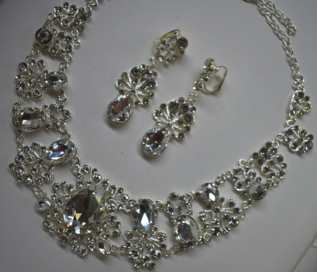 Conjunto de Collar y Pendientes de Novia con Cristales