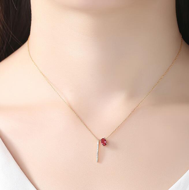 Collar de diamante rojo, collar de piedra lunar con incrustaciones de cobre.