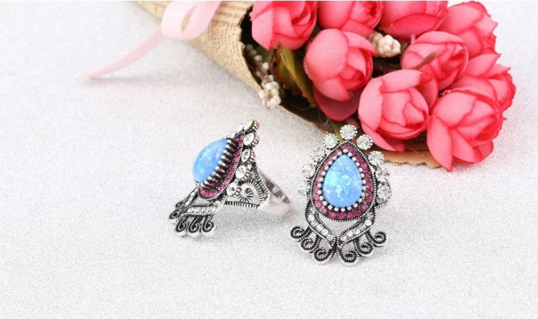 Anillo de Plata Elegante Estilo Bohemio con Cristales de Piedras Preciosas