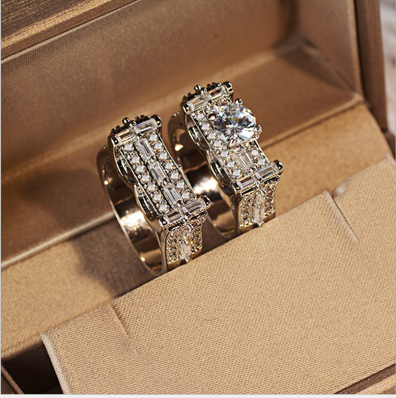 Anillo de Circonitas Ocho Corazones y Ocho Flechas