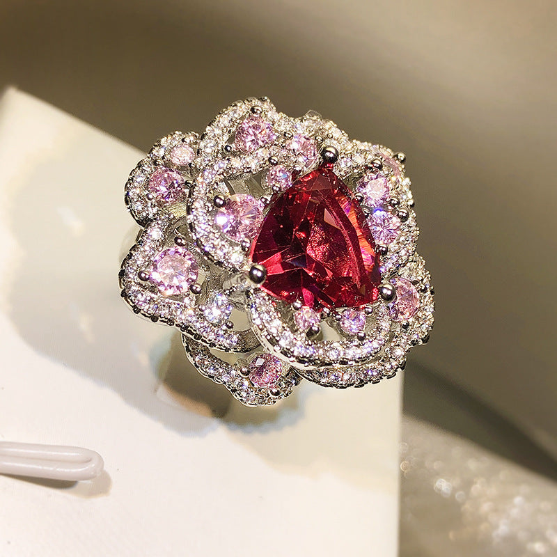 Anillo de Corte de Flor de Hielo en Color de Diamante de Alta Tecnología para Mujer - detalle, joyería para mujer