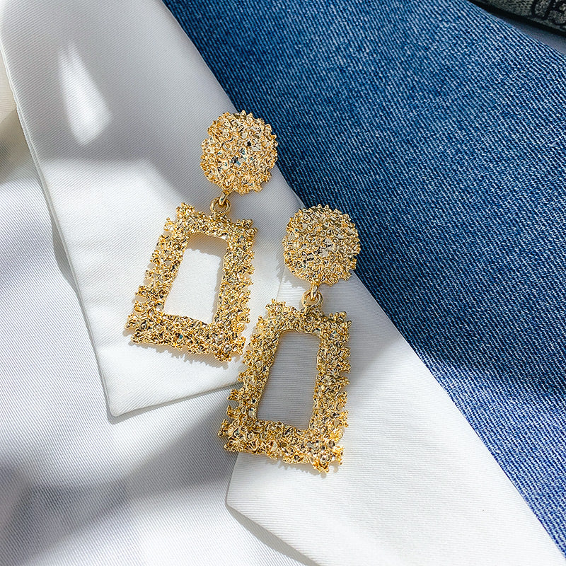 Aretes Metálicos Trapezoidales Exagerados para Mujeres