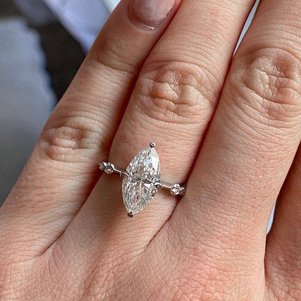 👁️ Anillo Clásico de Cuatro Garras Zirconia Ojo de Caballo ✨