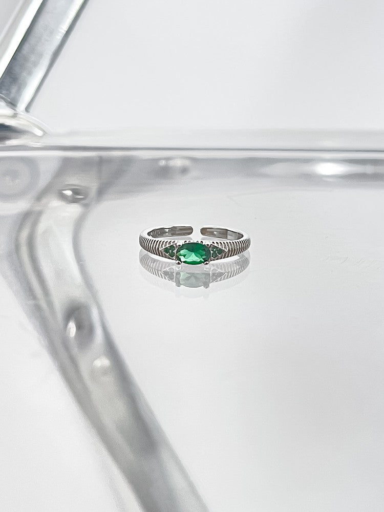 Anillo Vintage de Esmeralda en Plata de Ley