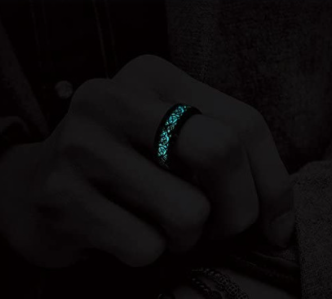 Anillo de Acero Inoxidable Estrella Cielo con Patrón de Dragón Ligero