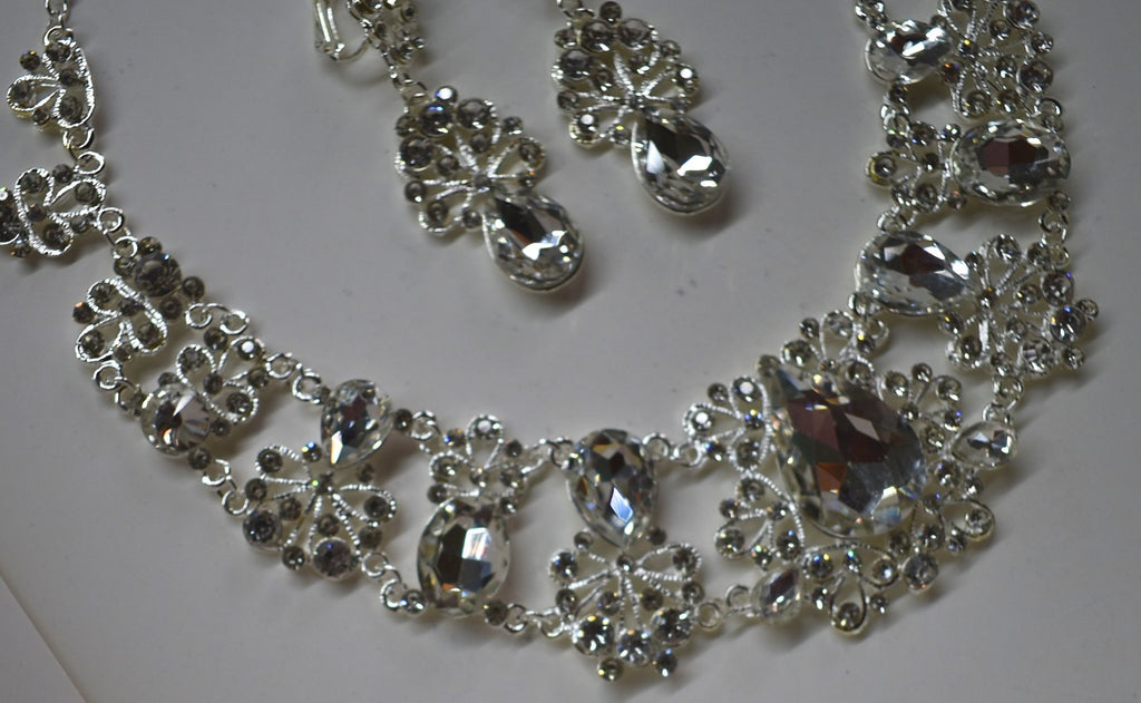 Conjunto de Collar y Pendientes de Novia con Cristales