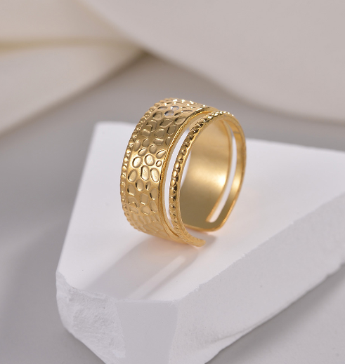 🔨 Anillo Ajustable con Patrón de Martillo para Mujer ✨