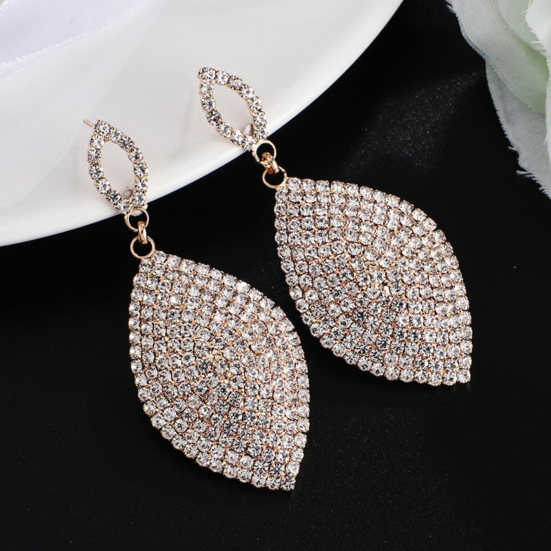 Pendientes de mujer de moda con diseño de pedrería E615.